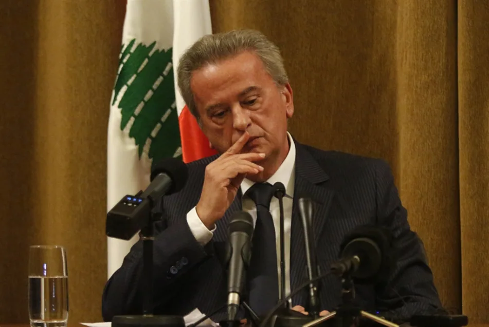 «نيويورك تايمز»: كيف تسبب رياض سلامة في انهيار الاقتصاد اللبناني؟