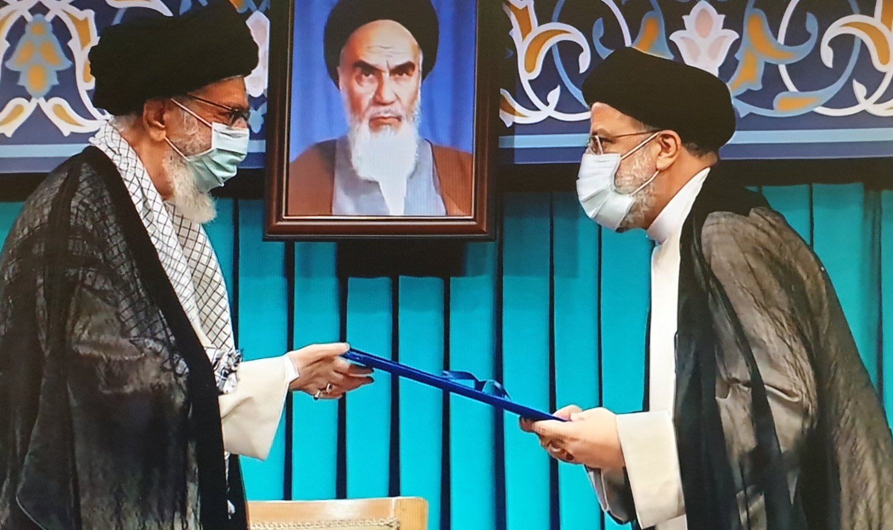 “الرئيس الإيراني الجديد.. رسائل في أكثر من اتجاه