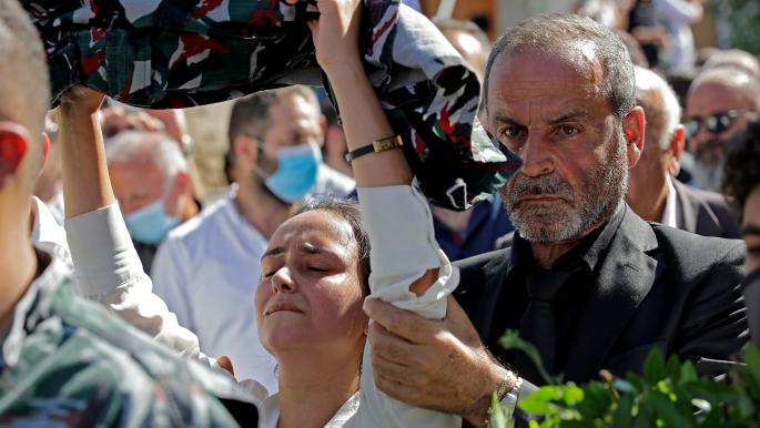 4 آب والمستثمرون في بحر الألم