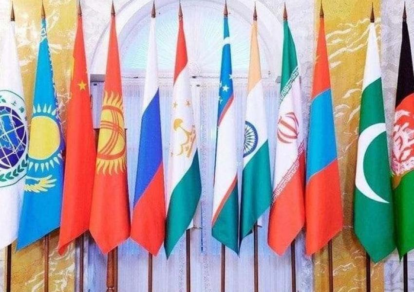 إيران تدخل “العصر الآسيوي”: لن ننتظر الغرب طويلًا