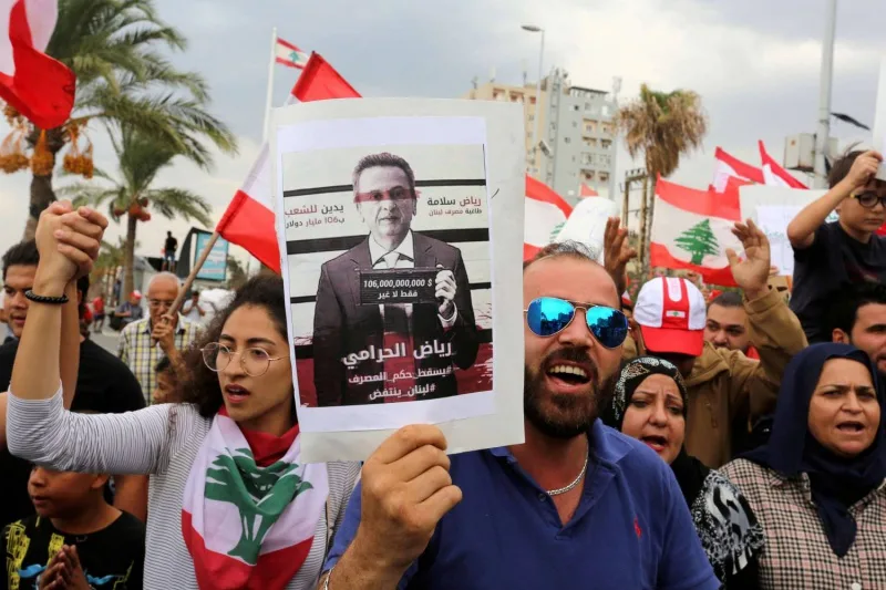 كبير ضباط  جيش الفاسدين