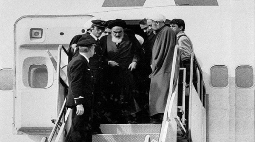 ٢ شباط .. عاد الإمام وعاد معه الإسلام