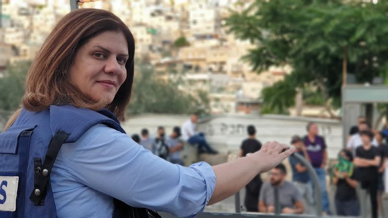 شيرين أبو عاقلة، والخرم في جدار “إسرائيل” الحديدي
