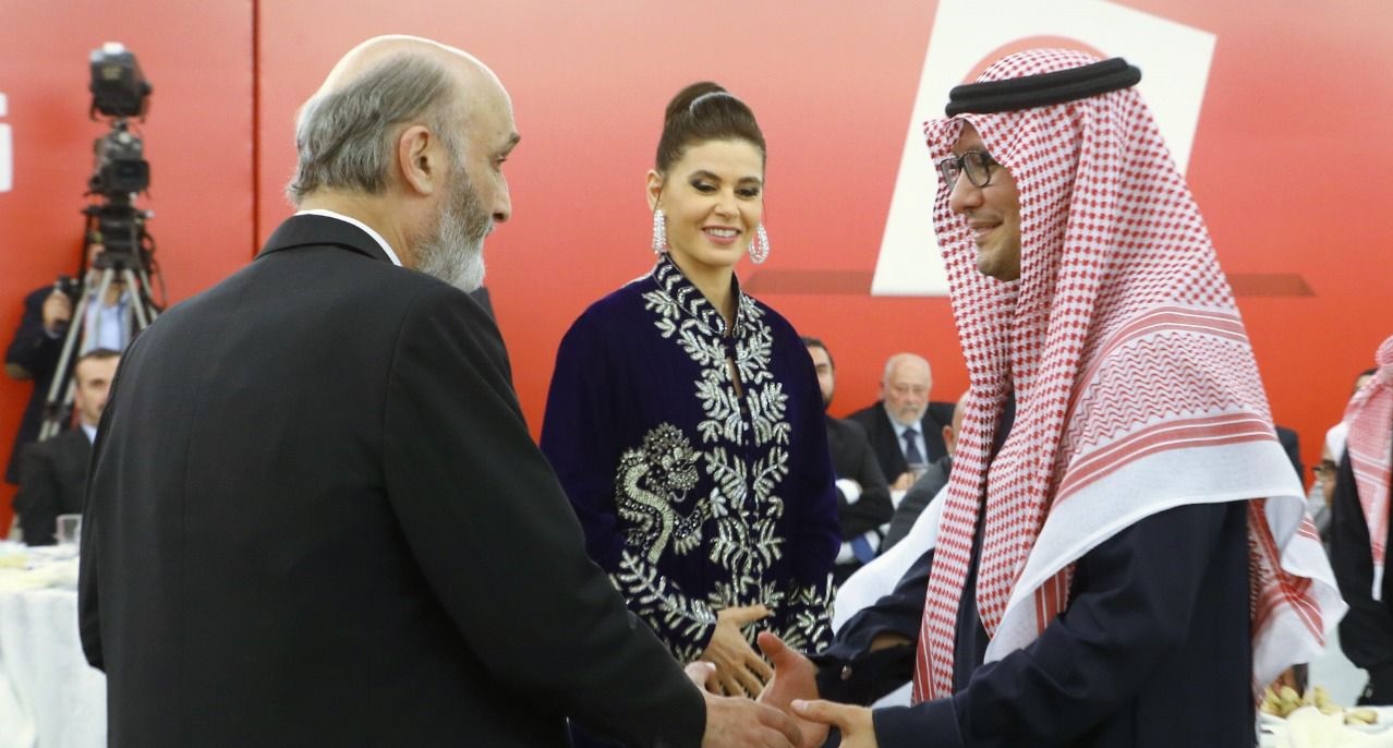«القوات» منبوذة والبخاري في مأزق