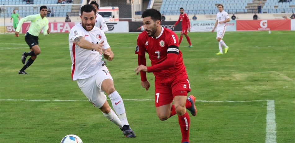 كرة القدم اللبنانية في ملعب السياسة والطائفية