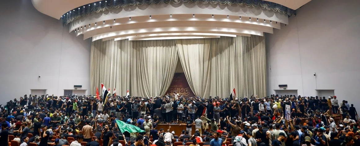 أنصار “التيار الصدري” في البرلمان: هل يعود العراق إلى مشهد “الصدام الأهلي”؟
