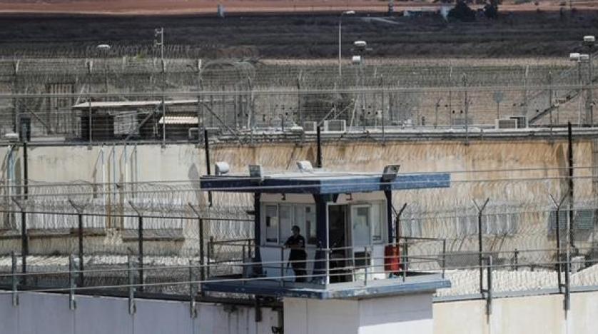 هآرتس تكشف عن شهادات السجانين ليلة الهروب من جلبوع