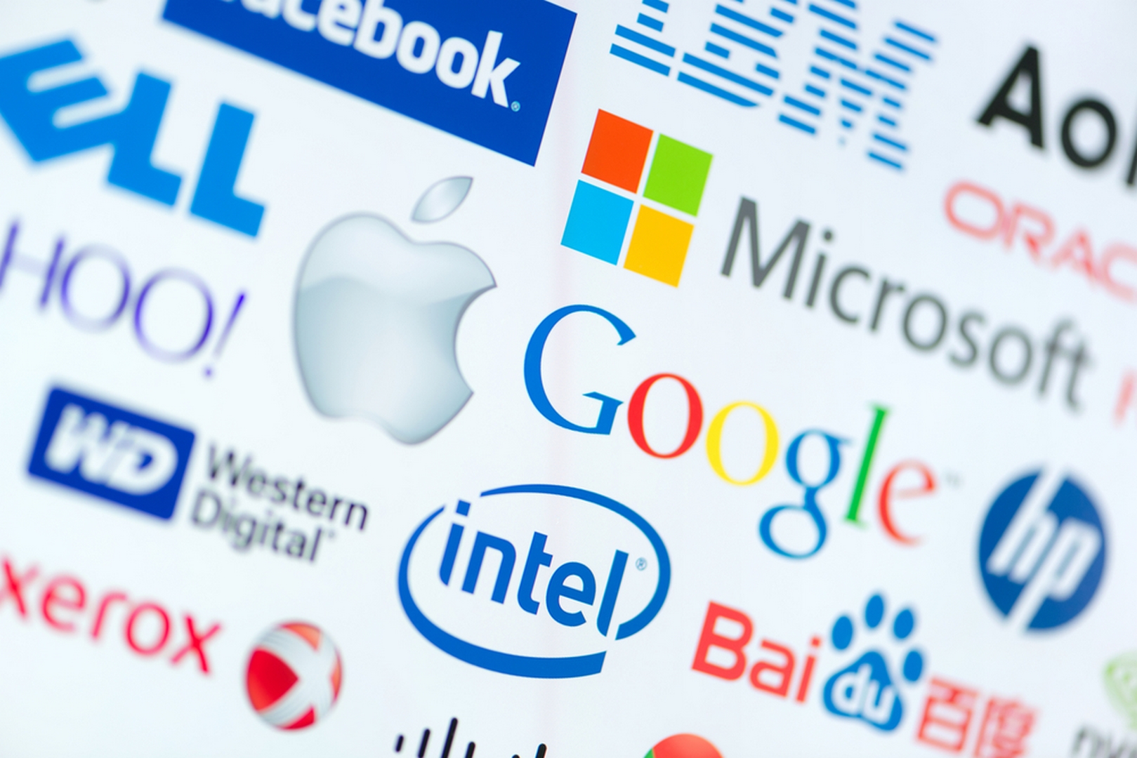 ركود واحباط عمالقة التكنولوجيا تجعلها على حافة الانهيار