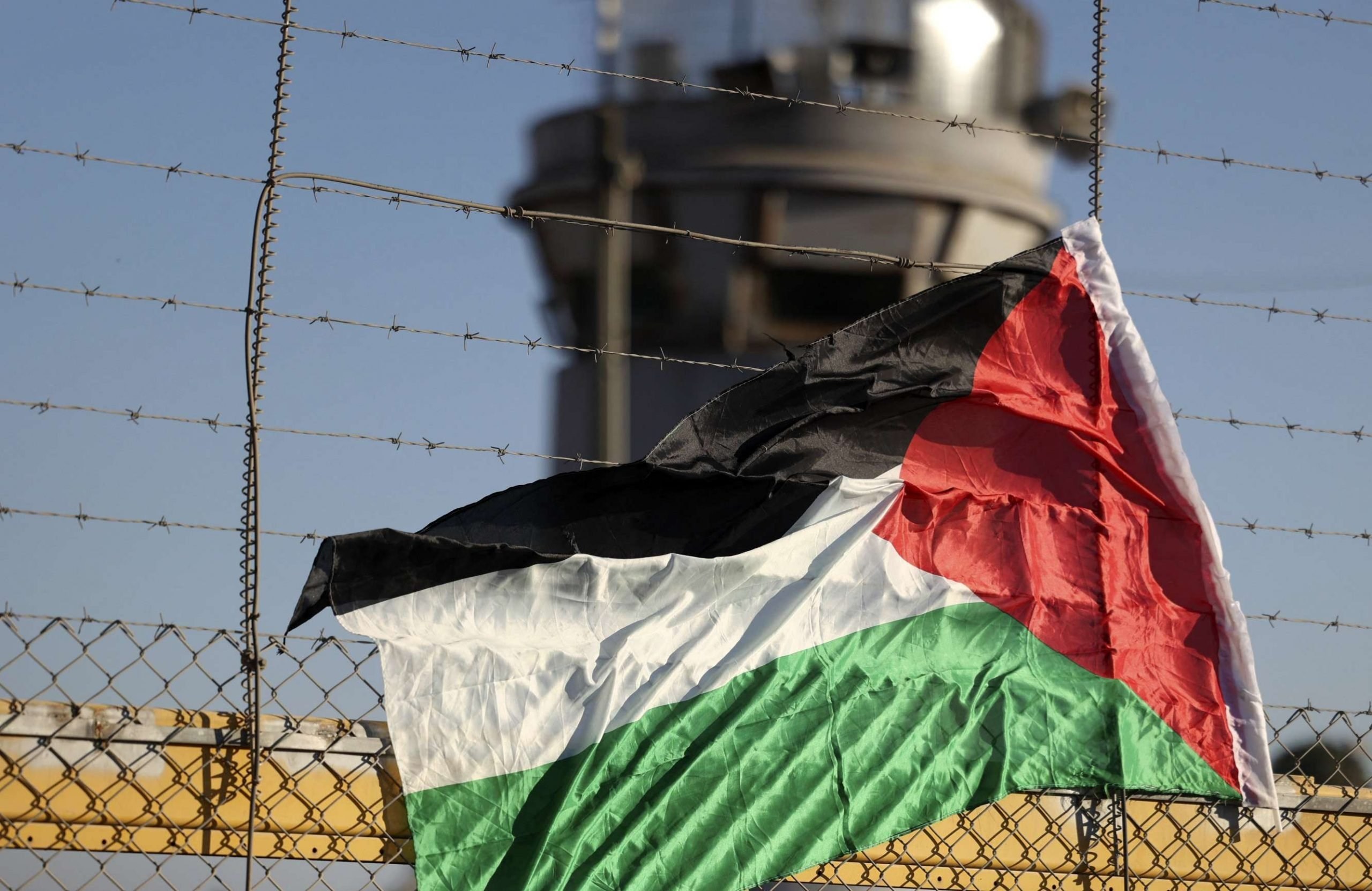آلات الموت الصهيونية.. الفلسطينيون بين الأسْر والاستشهاد