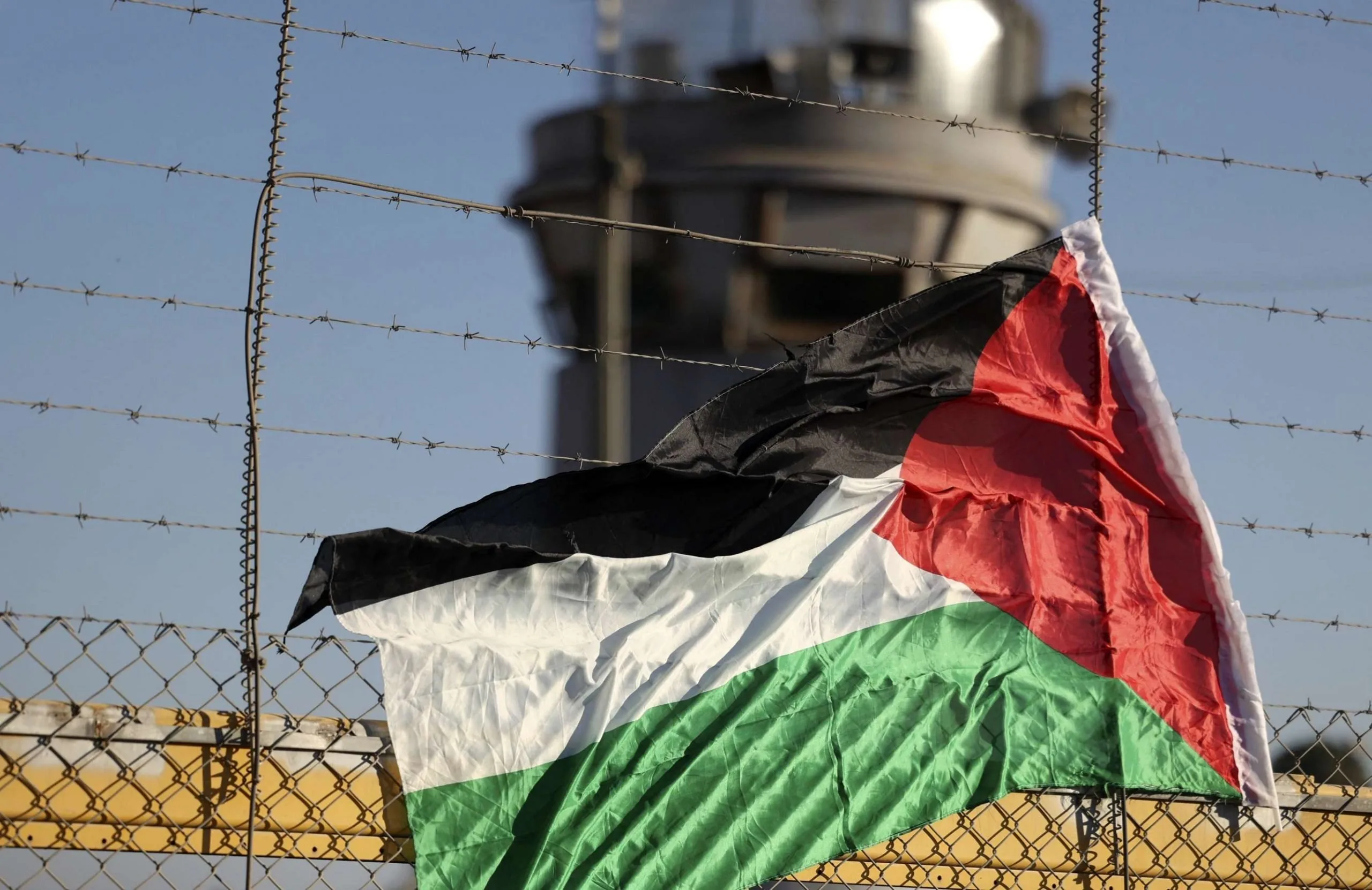 آلات الموت الصهيونية.. الفلسطينيون بين الأسْر والاستشهاد