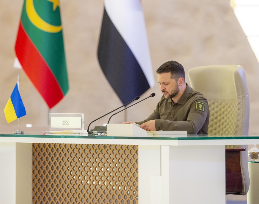 دلالات حلول زيلينسكي ضيفًا على القمة العربية