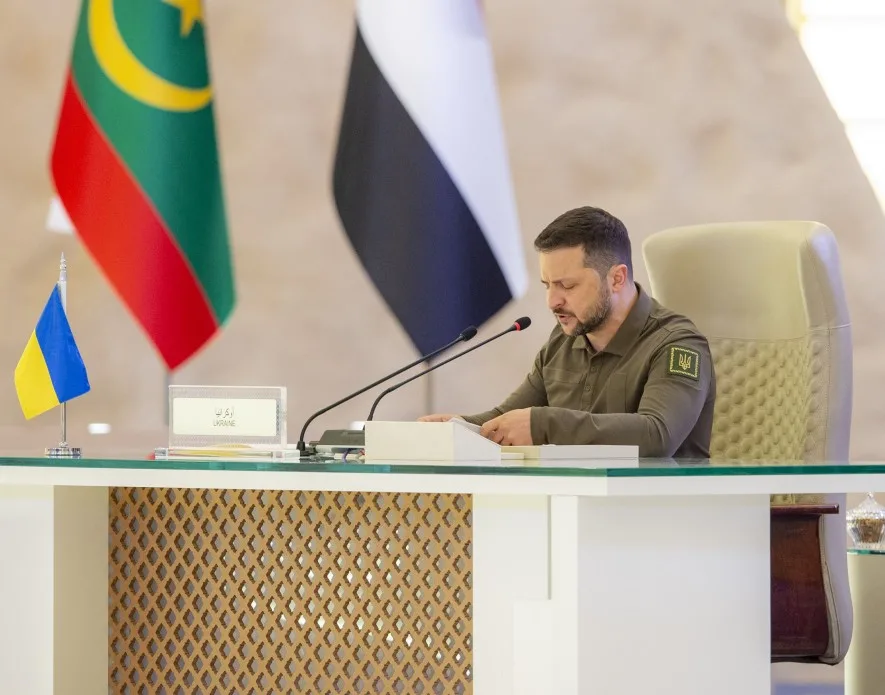دلالات حلول زيلينسكي ضيفًا على القمة العربية