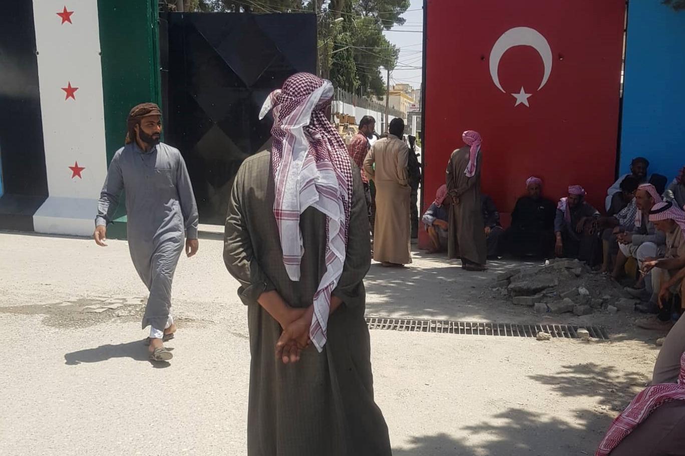 تركيا.. حرارة الصيف ولهيب أزمة اللاجئين