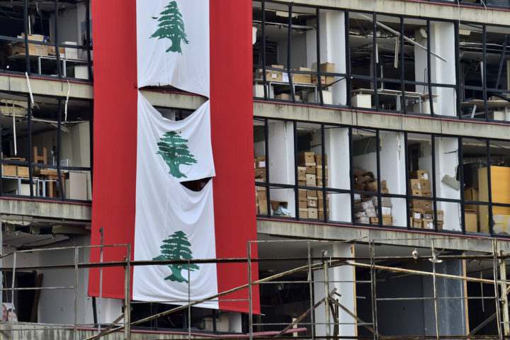 طروحات كثيرة ومؤتمرات متنقلة للإطباق على لبنان