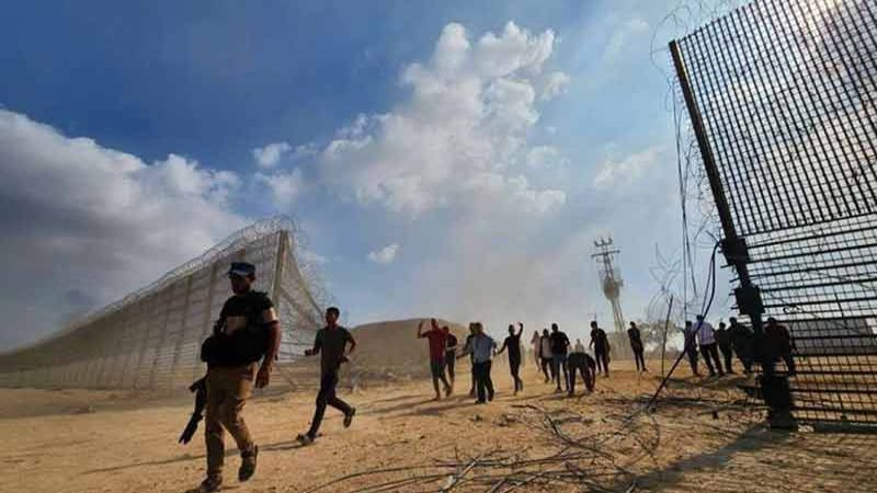 طوفان الأقصى يباغت “إسرائيل” باجتياح مستوطنات غلاف غزة
