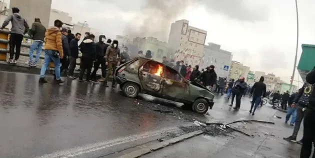 الاحتجاجات في إيران بين رهانات الخارج وأوهام البدائل