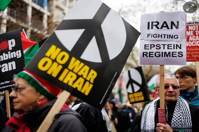 الحرب على إيران والانقسام الأمريكي: ماذا تكشف استطلاعات الرأي عن التحولات داخل الحزبين؟