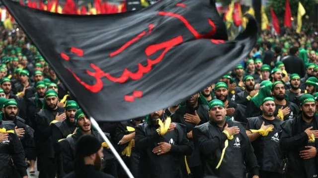 في الشّدائد تتمايز الصّفوف