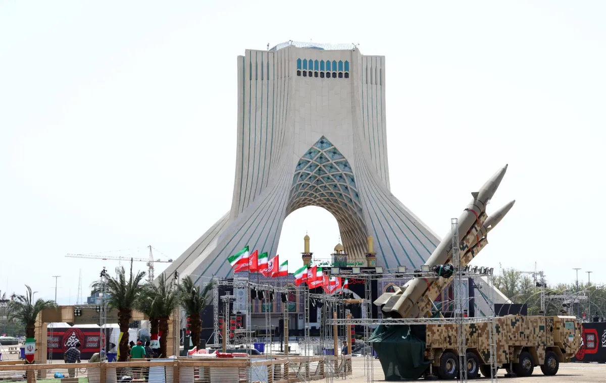 لماذا أخفقت استراتيجية “قطع الرأس” في إسقاط النظام الإيراني؟